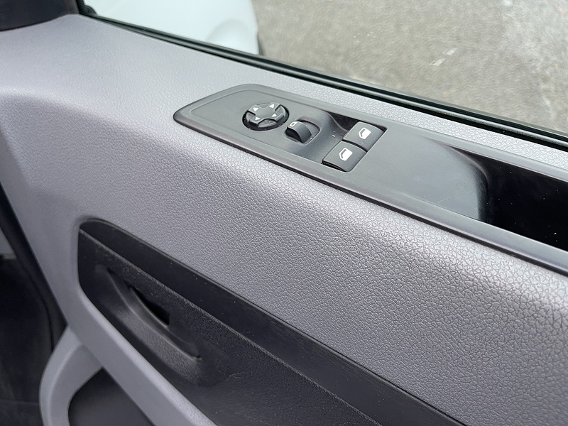 Peugeot Expert 1.5 BlueHDi 1000 Professional Premium Standard Panel Van MWB Euro 6 (s/s) 6dr - U408