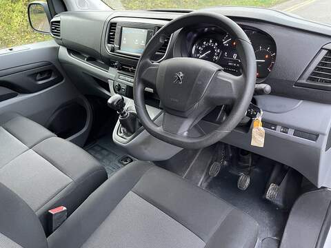 Peugeot Expert 1.5 BlueHDi 1000 Professional Premium Standard Panel Van MWB Euro 6 (s/s) 6dr - U408