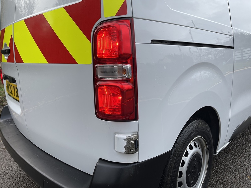 Peugeot Expert 1.5 BlueHDi 1000 Professional Premium Standard Panel Van MWB Euro 6 (s/s) 6dr - U408