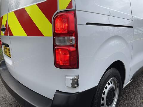 Peugeot Expert 1.5 BlueHDi 1000 Professional Premium Standard Panel Van MWB Euro 6 (s/s) 6dr - U408