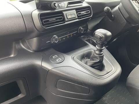 Peugeot Partner 1.5 BlueHDi 1000 Professional Standard Panel Van SWB Euro 6 (s/s) 5dr - U409