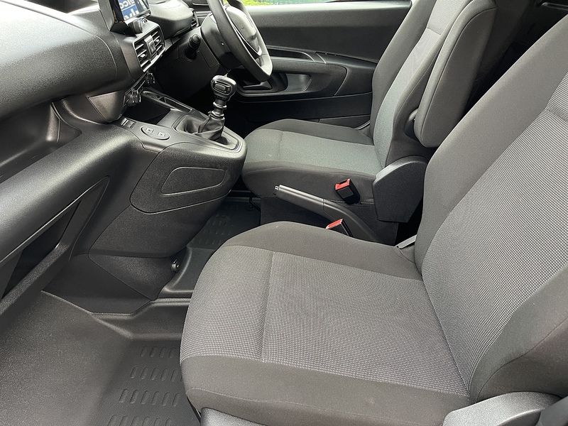 Peugeot Partner 1.5 BlueHDi 1000 Professional Standard Panel Van SWB Euro 6 (s/s) 5dr - U409