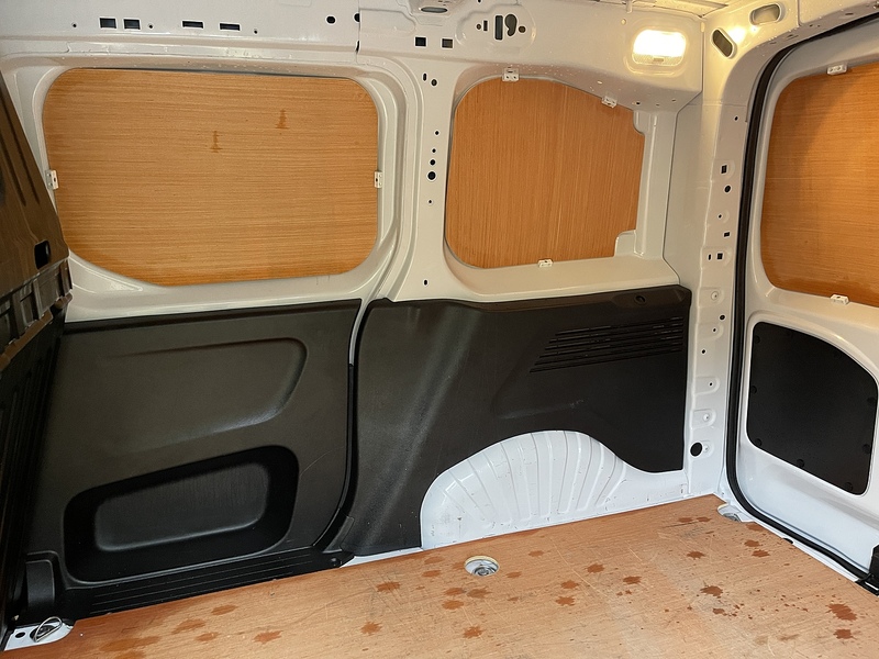 Peugeot Partner 1.5 BlueHDi 1000 Professional Standard Panel Van SWB Euro 6 (s/s) 5dr - U409