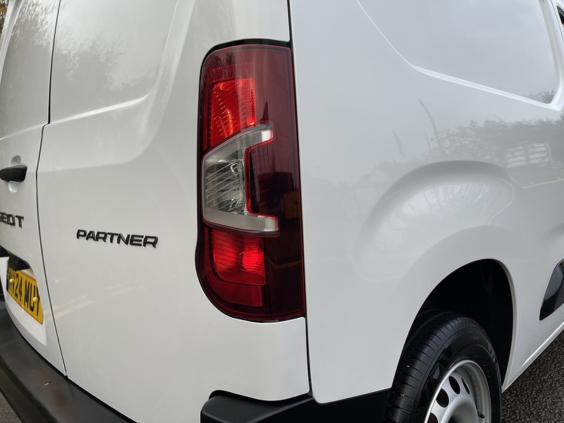 Peugeot Partner 1.5 BlueHDi 1000 Professional Standard Panel Van SWB Euro 6 (s/s) 5dr - U409