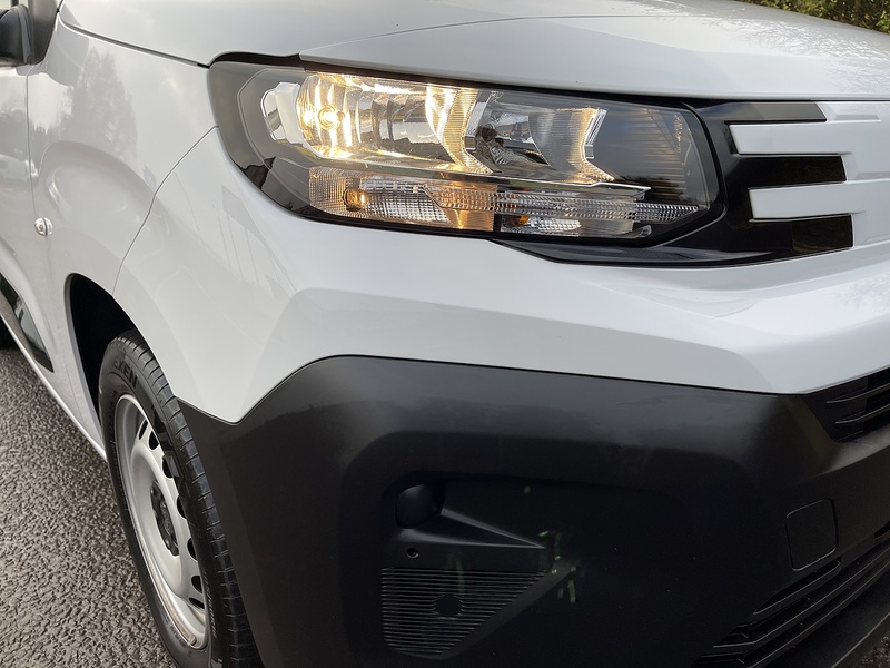 Peugeot Partner 1.5 BlueHDi 1000 Professional Standard Panel Van SWB Euro 6 (s/s) 5dr - U409