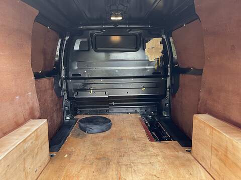 Citroen e-Dispatch e 1000 75kWh Enterprise Pro M Auto MWB 6dr (7.4kW Charger) - U411