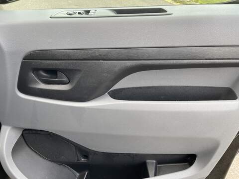 Citroen e-Dispatch e 1000 75kWh Enterprise Pro M Auto MWB 6dr (7.4kW Charger) - U411