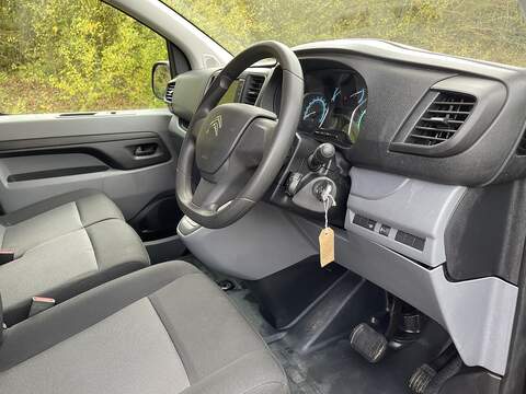 Citroen e-Dispatch e 1000 75kWh Enterprise Pro M Auto MWB 6dr (7.4kW Charger) - U411