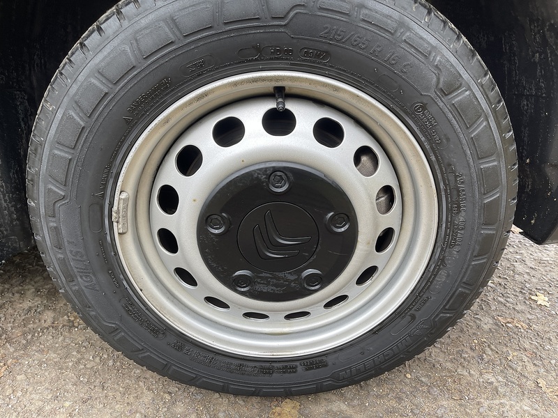 Citroen e-Dispatch e 1000 75kWh Enterprise Pro M Auto MWB 6dr (7.4kW Charger) - U411