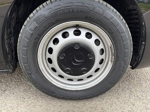 Citroen e-Dispatch e 1000 75kWh Enterprise Pro M Auto MWB 6dr (7.4kW Charger) - U411