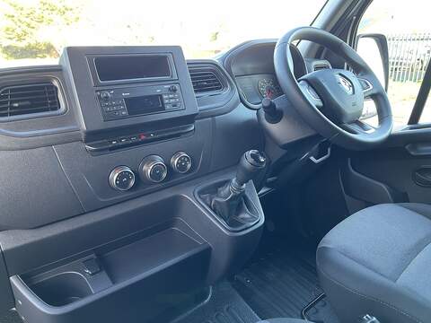 Renault Master 2.3 dCi ENERGY 35 Business LoLoader Luton 2dr Diesel Manual FWD LWB Euro 6 (s/s) (145 bhp) - U413