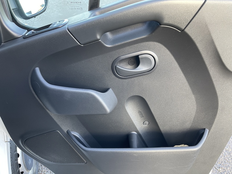 Renault Master 2.3 dCi ENERGY 35 Business LoLoader Luton 2dr Diesel Manual FWD LWB Euro 6 (s/s) (145 bhp) - U413