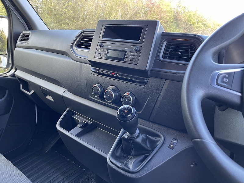 Renault Master 2.3 dCi ENERGY 35 Business LoLoader Luton 2dr Diesel Manual FWD LWB Euro 6 (s/s) (145 bhp) - U413