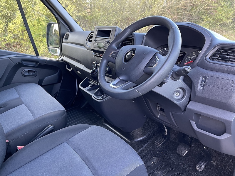 Renault Master 2.3 dCi ENERGY 35 Business LoLoader Luton 2dr Diesel Manual FWD LWB Euro 6 (s/s) (145 bhp) - U413