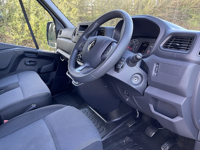 Renault Master 2.3 dCi ENERGY 35 Business LoLoader Luton 2dr Diesel Manual FWD LWB Euro 6 (s/s) (145 bhp) - U413