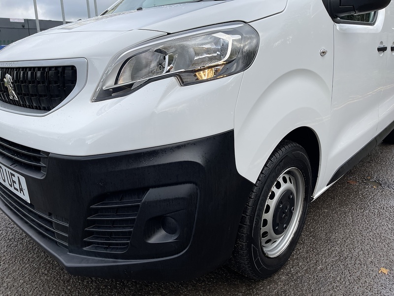Peugeot Expert 2.0 BlueHDi 1400 Professional Standard Panel Van MWB Euro 6 (s/s) 6dr - U418