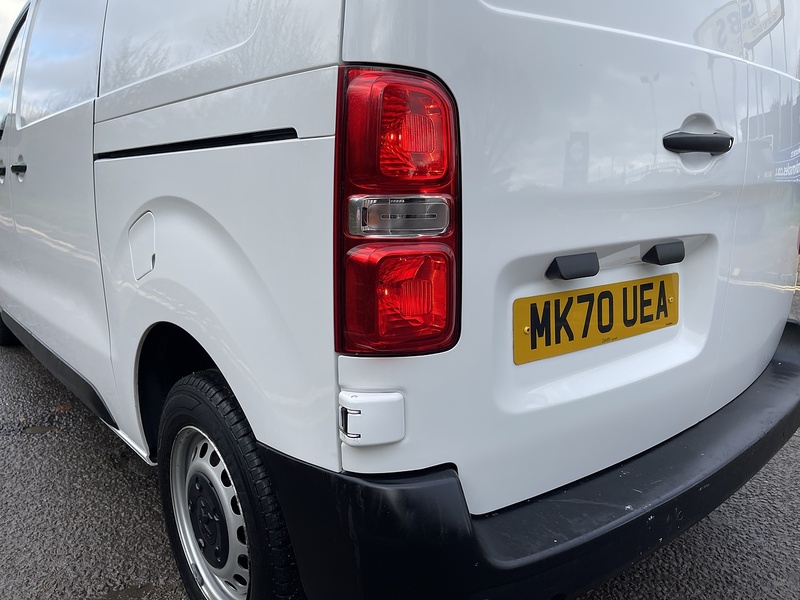 Peugeot Expert 2.0 BlueHDi 1400 Professional Standard Panel Van MWB Euro 6 (s/s) 6dr - U418