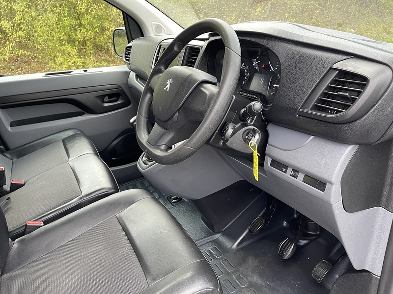 Peugeot Expert 2.0 BlueHDi 1400 Professional Standard Panel Van MWB Euro 6 (s/s) 6dr - U418