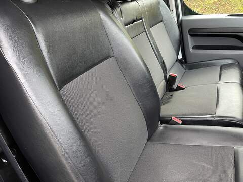 Peugeot Expert 2.0 BlueHDi 1400 Professional Standard Panel Van MWB Euro 6 (s/s) 6dr - U418