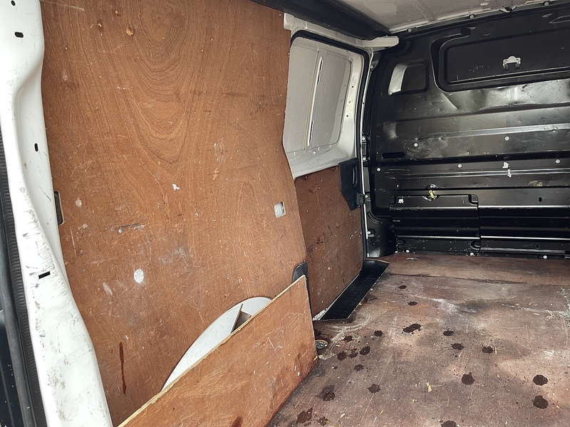 Peugeot Expert 2.0 BlueHDi 1400 Professional Standard Panel Van MWB Euro 6 (s/s) 6dr - U418