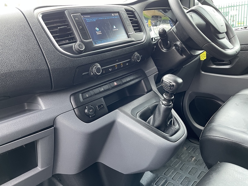 Peugeot Expert 2.0 BlueHDi 1400 Professional Standard Panel Van MWB Euro 6 (s/s) 6dr - U418