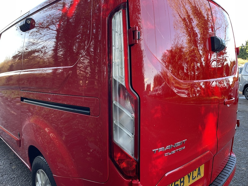 Ford Transit Custom 2.0 300 EcoBlue Limited L1 H1 Euro 6 5dr - U420