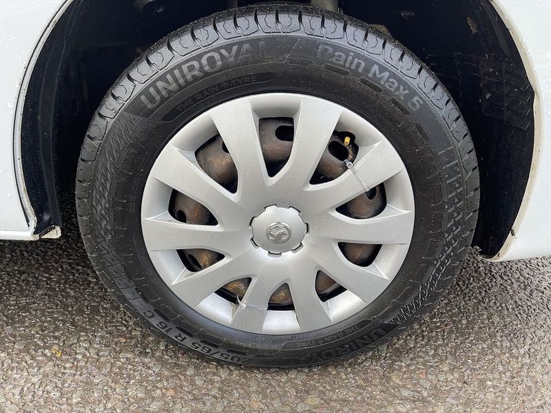 Vauxhall Vivaro 1.6 CDTi 2900 Sportive Panel Van 5dr Diesel Manual L2 H1 Euro 6 (120 ps) - U425