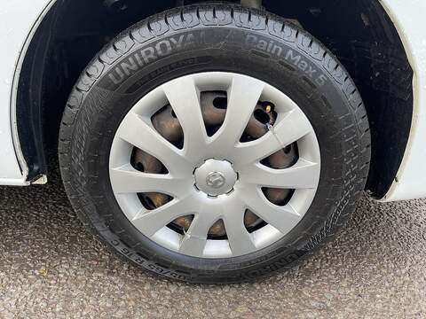 Vauxhall Vivaro 1.6 CDTi 2900 Sportive Panel Van 5dr Diesel Manual L2 H1 Euro 6 (120 ps) - U425