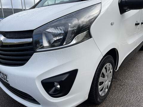 Vauxhall Vivaro 1.6 CDTi 2900 Sportive Panel Van 5dr Diesel Manual L2 H1 Euro 6 (120 ps) - U425