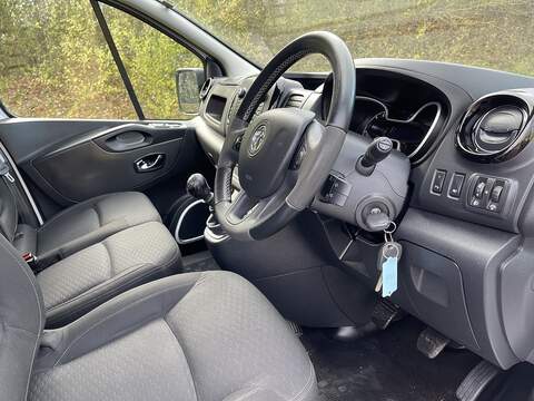 Vauxhall Vivaro 1.6 CDTi 2900 Sportive Panel Van 5dr Diesel Manual L2 H1 Euro 6 (120 ps) - U425