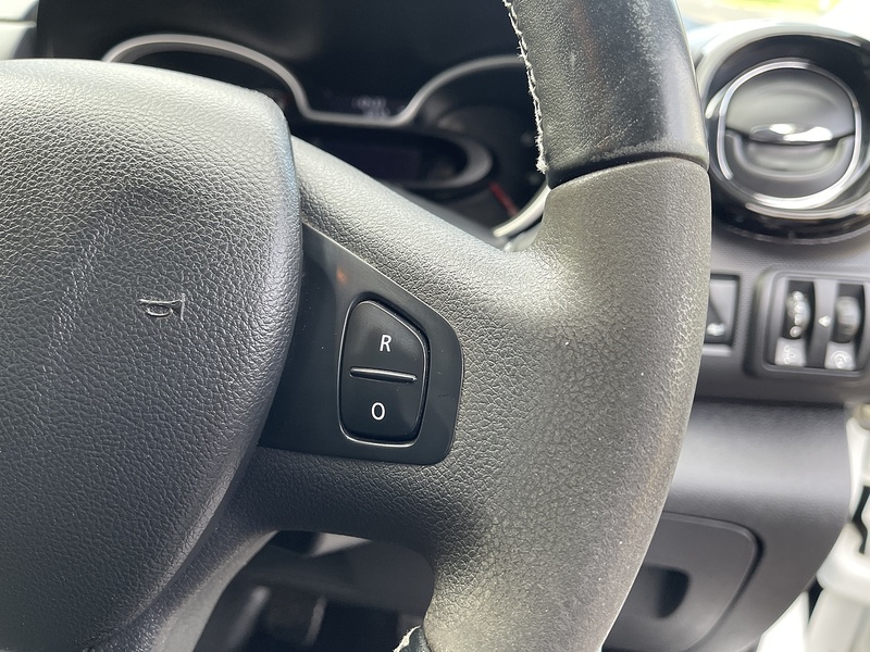 Vauxhall Vivaro 1.6 CDTi 2900 Sportive Panel Van 5dr Diesel Manual L2 H1 Euro 6 (120 ps) - U425