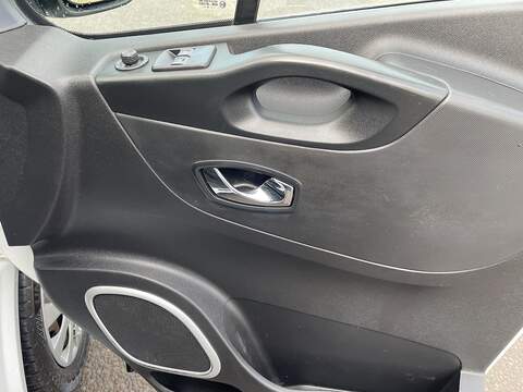 Vauxhall Vivaro 1.6 CDTi 2900 Sportive Panel Van 5dr Diesel Manual L2 H1 Euro 6 (120 ps) - U425