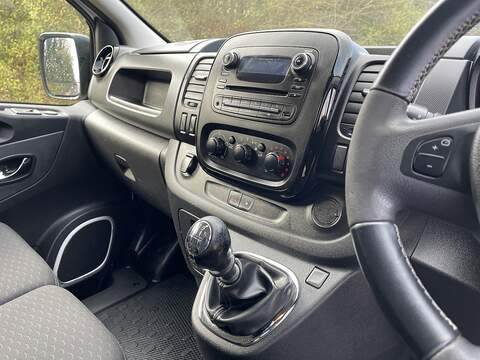 Vauxhall Vivaro 1.6 CDTi 2900 Sportive Panel Van 5dr Diesel Manual L2 H1 Euro 6 (120 ps) - U425