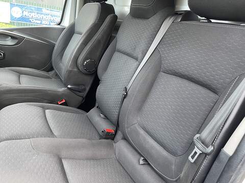 Vauxhall Vivaro 1.6 CDTi 2900 Sportive Panel Van 5dr Diesel Manual L2 H1 Euro 6 (120 ps) - U425
