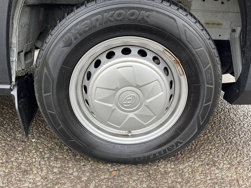 MAXUS Deliver 9 RWD 2.0 D20 150 LWB Tipper - U432