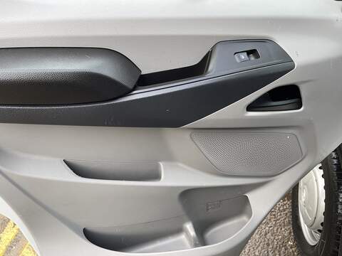 MAXUS Deliver 9 RWD 2.0 D20 150 LWB Tipper - U432