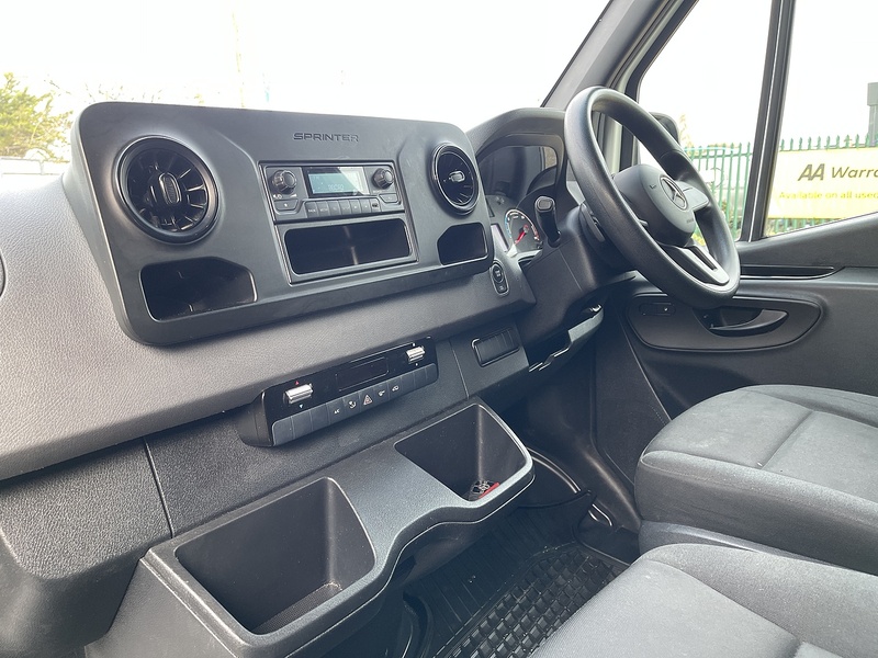 Mercedes-Benz eSprinter eSprinter Progressive Panel Van Automatic Electric - U436