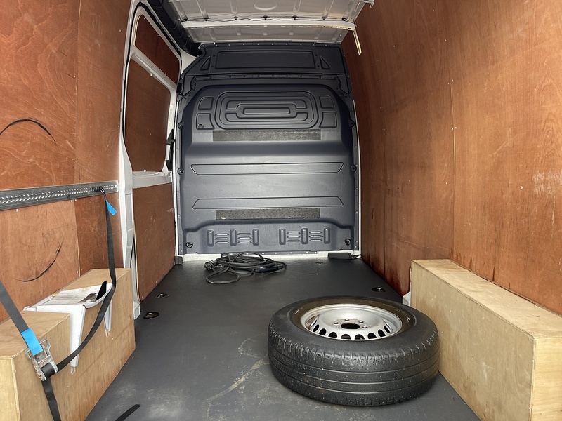 Mercedes-Benz eSprinter eSprinter Progressive Panel Van Automatic Electric - U436