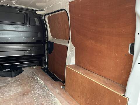 Vauxhall Vivaro Electric 3100 50kWh Dynamic Auto L1 H1 5dr - U438