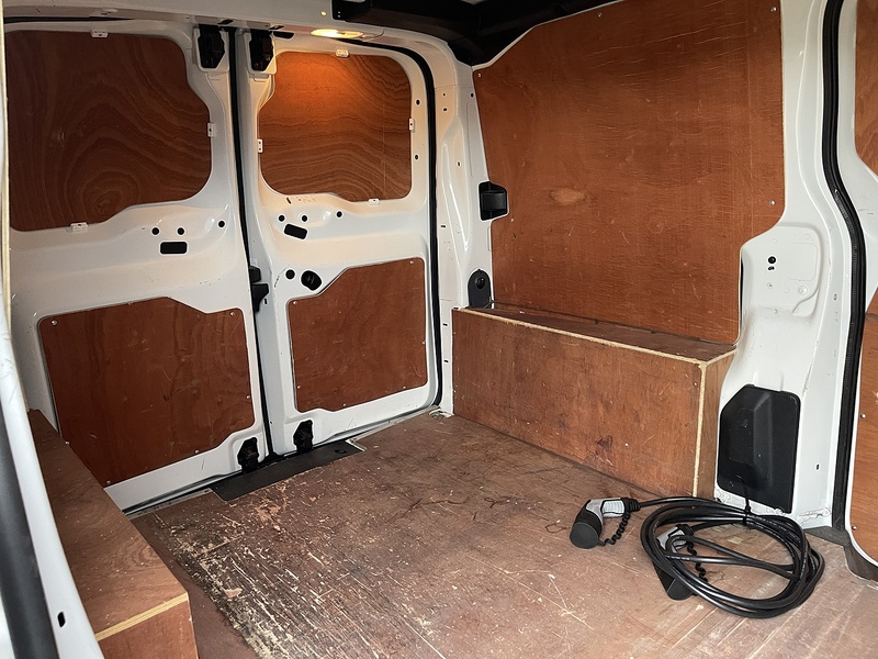 Vauxhall Vivaro Electric 3100 50kWh Dynamic Auto L1 H1 5dr - U438