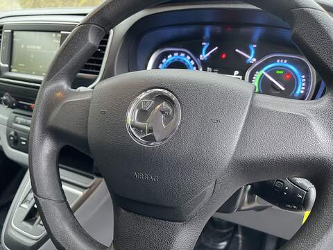 Vauxhall Vivaro Electric 3100 50kWh Dynamic Auto L1 H1 5dr - U438