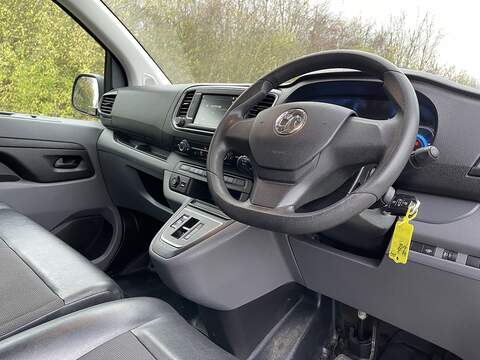 Vauxhall Vivaro Electric 3100 50kWh Dynamic Auto L1 H1 5dr - U438