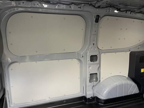 Ford E-Transit Custom 320 65kWh Limited Auto L1 H1 5dr - U443