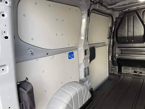 Ford E-Transit Custom 320 65kWh Limited Auto L1 H1 5dr - U443