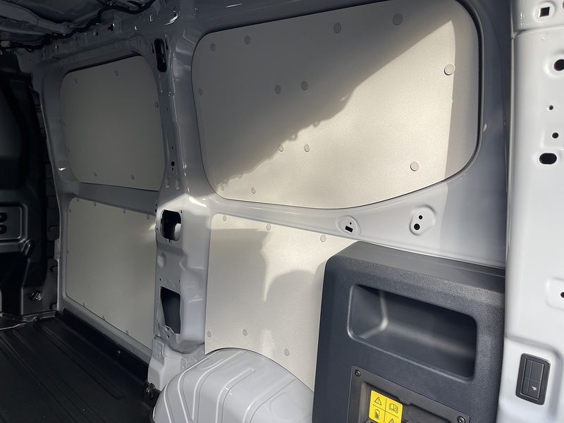 Ford E-Transit Custom 320 65kWh Limited Auto L1 H1 5dr - U443