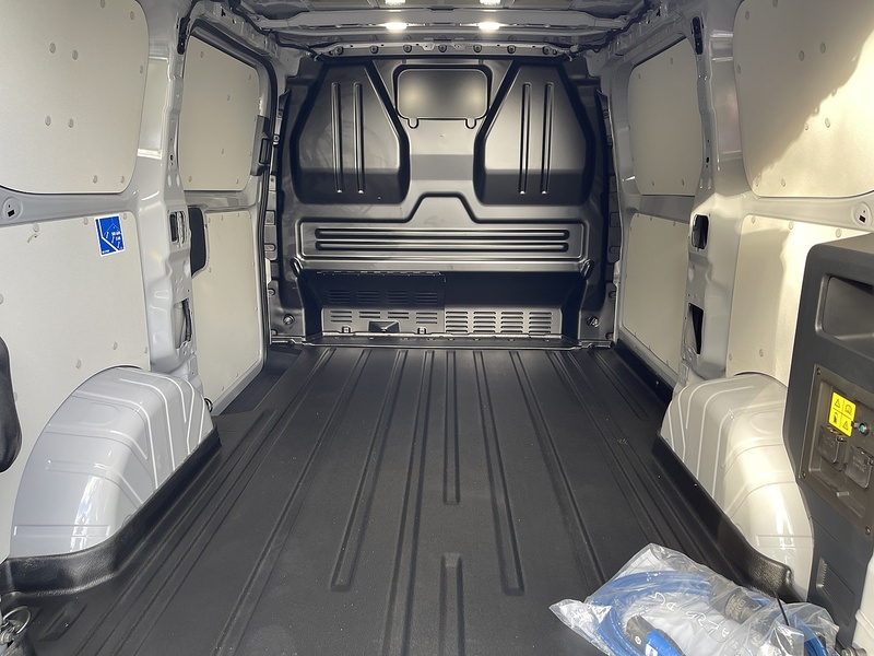 Ford E-Transit Custom 320 65kWh Limited Auto L1 H1 5dr - U443