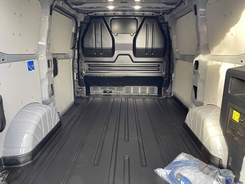 Ford E-Transit Custom 320 65kWh Limited Auto L1 H1 5dr - U443