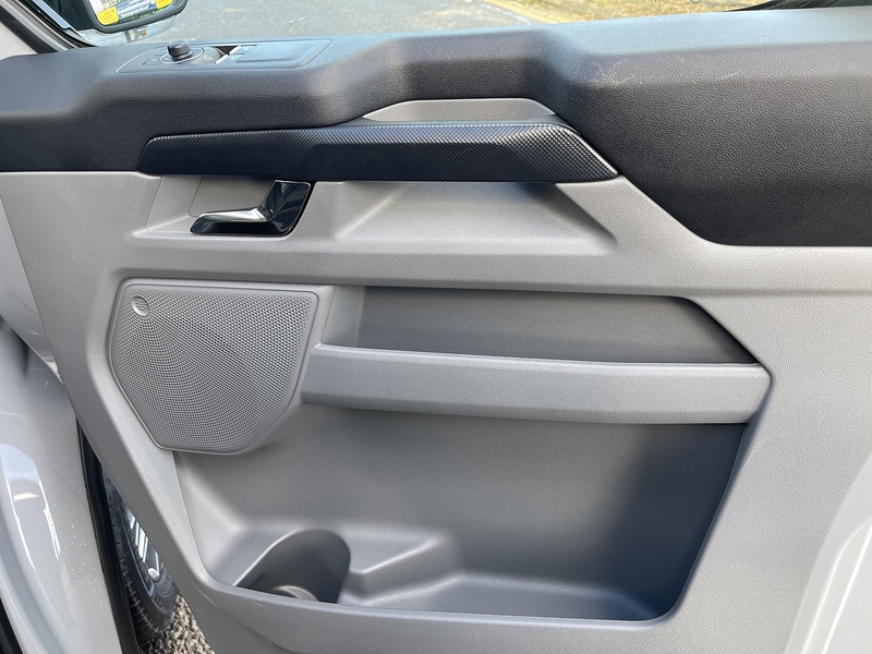 Ford E-Transit Custom 320 65kWh Limited Auto L1 H1 5dr - U443