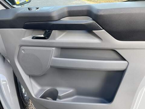 Ford E-Transit Custom 320 65kWh Limited Auto L1 H1 5dr - U443