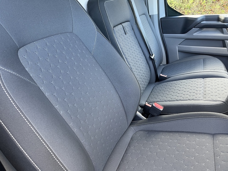 Ford E-Transit Custom 320 65kWh Limited Auto L1 H1 5dr - U443